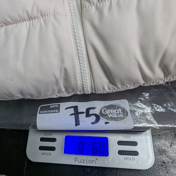 Old Navy Cream White Puffer Vest Infant 6-12 month - Picture 5 of 5